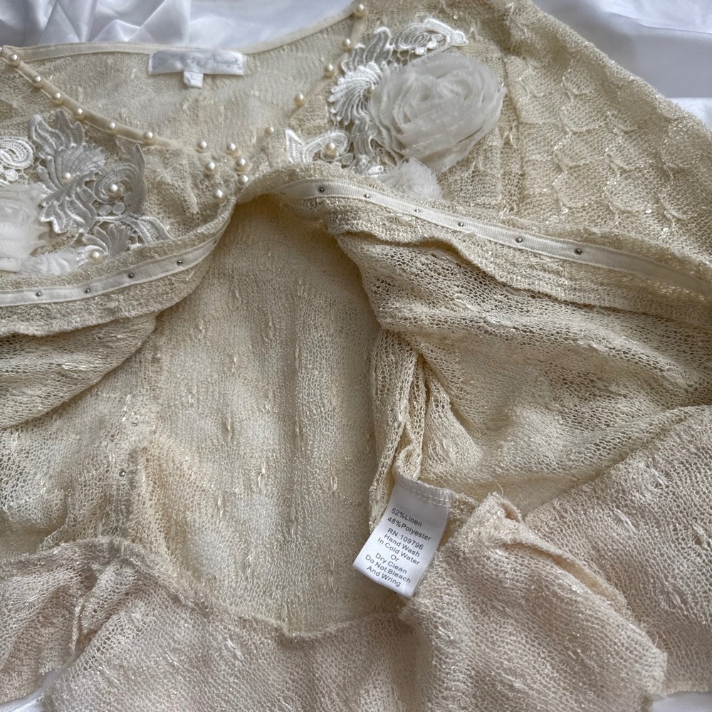 Pretty Angel Cream Linen Lace 3D Floral Pearl Button Ruffle Cardigan Top Large - Picture 4 of 5